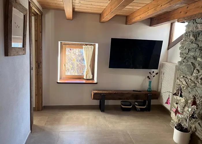 Little Wild House Hébergement de vacances Saint-Vincent